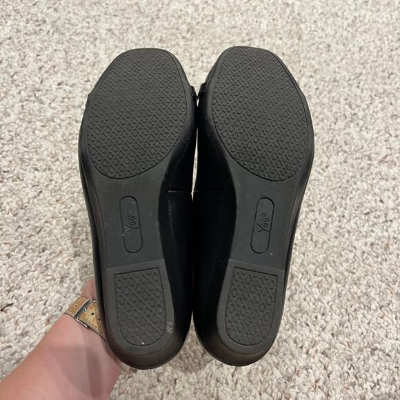 Yuu Monica Slip On Wedge Heels Sz 6.5 Black Casual Classic Career Business - Picture 7 of 7